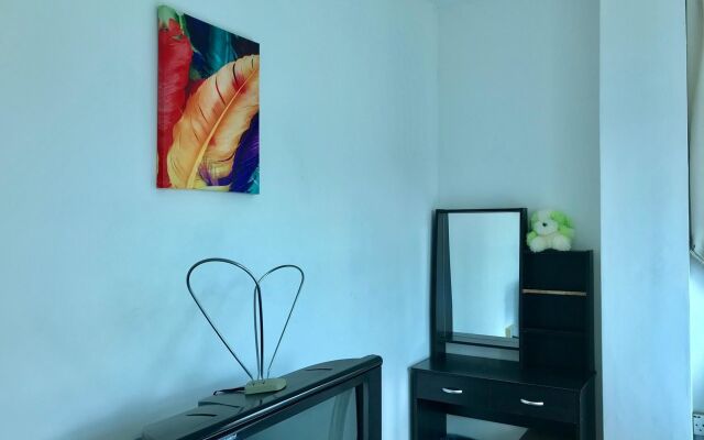 Natol Homestay - Kuching Home Penthouse Airport Road