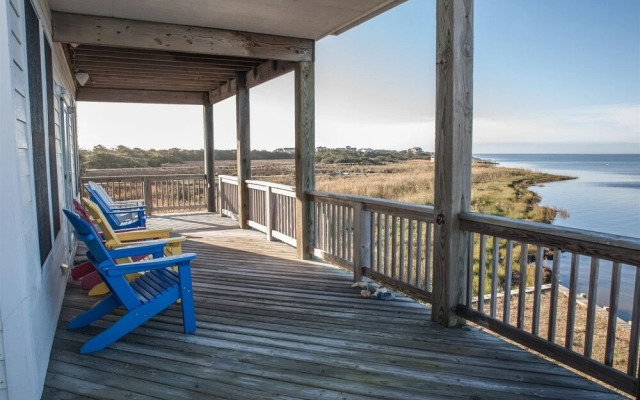 Skate Away 3 Bedroom Cottage by RedAwning