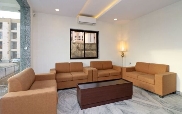 OYO 12143 Hotel SKD