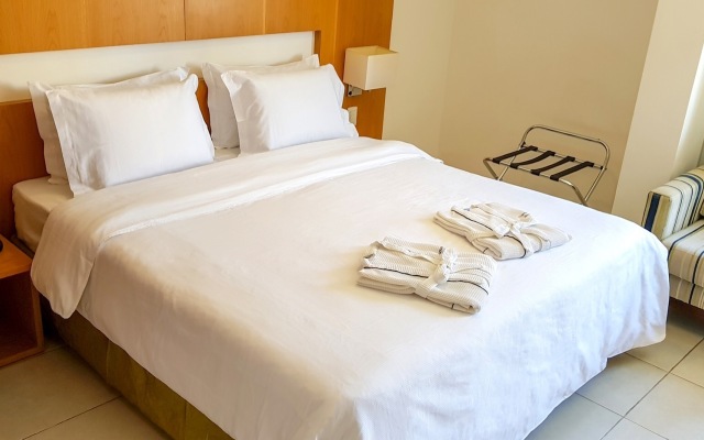 Naoum Hotel