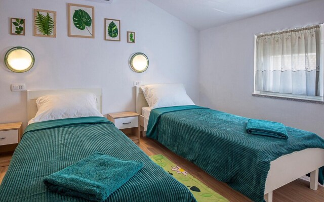 Amazing Home in Sikici With Wifi and 4 Bedrooms