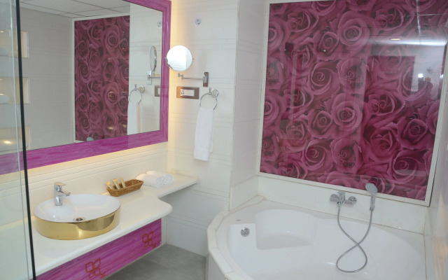 The Grand Empire A Boutique Hotel