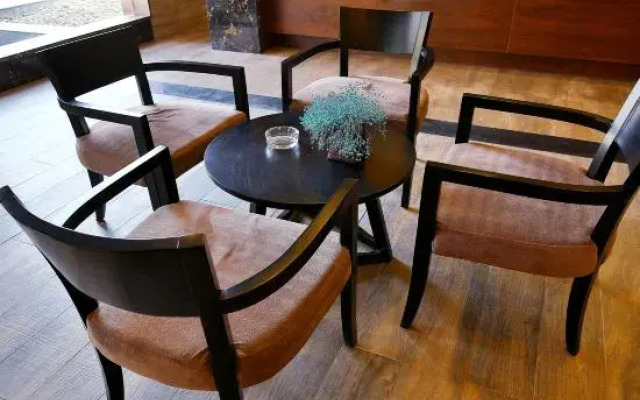 Tiantang Guzhai Holiday Hotel