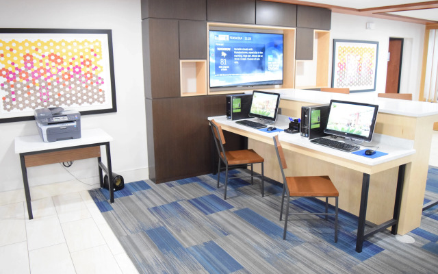 Holiday Inn Express & Suites Pensacola West I 10, An Ihg