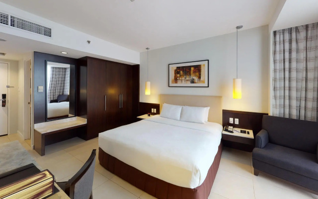 The B Hotel