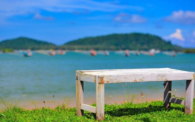 Starlight Beach Resort Chumphon