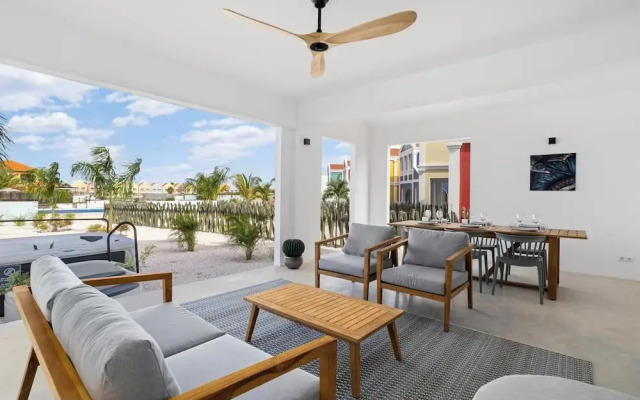 Dolce Vita Homes Bonaire