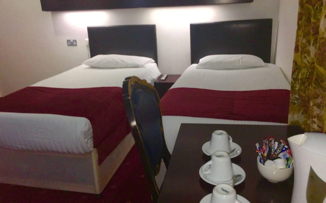 London Star Hotel