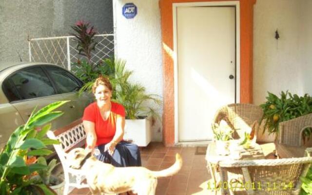 Bed & Breakfast La Casa Naranja