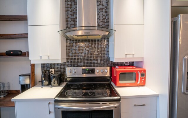 Breathtaking 3Bed 2m From Papineau Metro