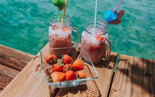 Private Beach Ocean Front Boat Dock Tiki Bar