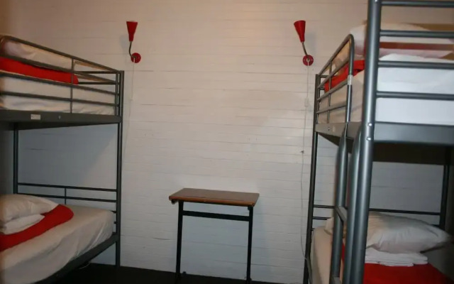 Seaview Holiday Park and  Hostel