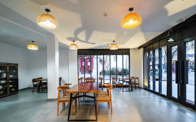 Lijiang Gemmer Hotel