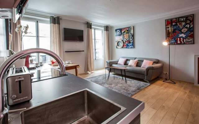 Spacious And Charming 6P Flat A Madeleine