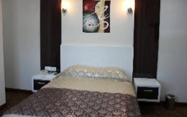 Cali Royal Otel