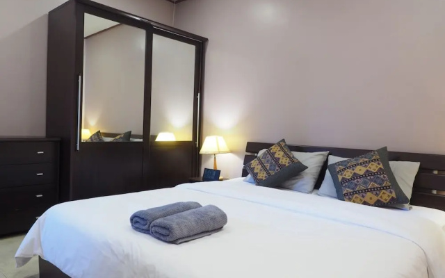Lets Chill Pool Villa Najomtien Sattahip