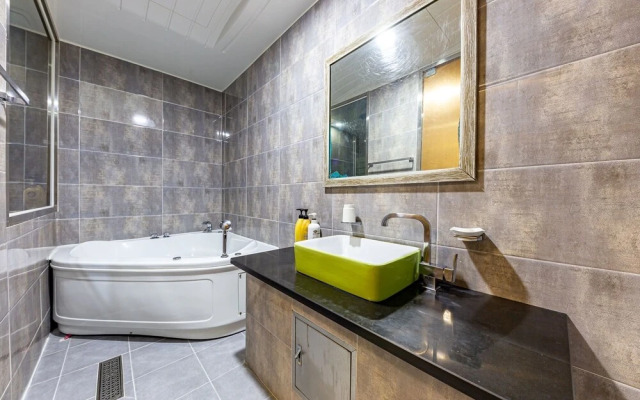 Jeonju Sinsigaji Hotel Moa