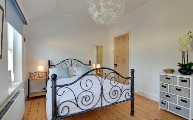 Bright Holiday Home in Broadstairs With Garden