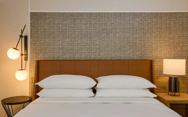 Sheraton Grand Sacramento Hotel