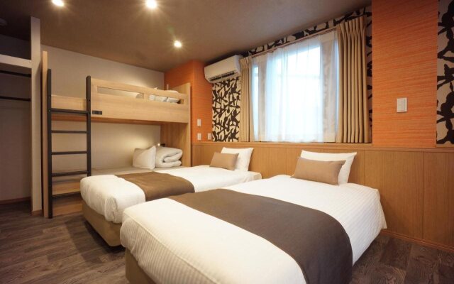 WIRES HOTEL James zaka