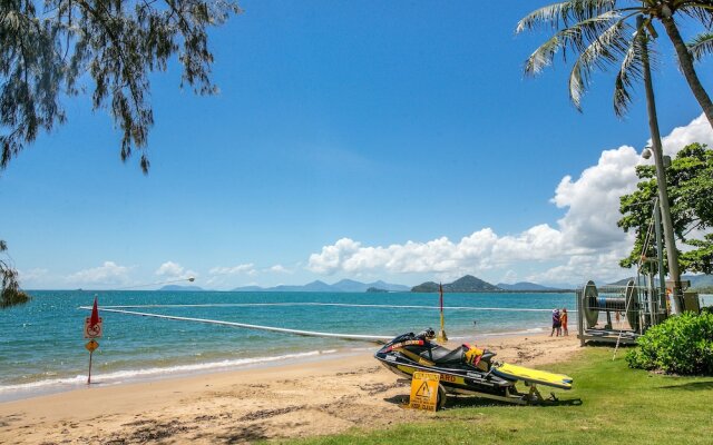 Elysium Private Apartments at The Beach Club