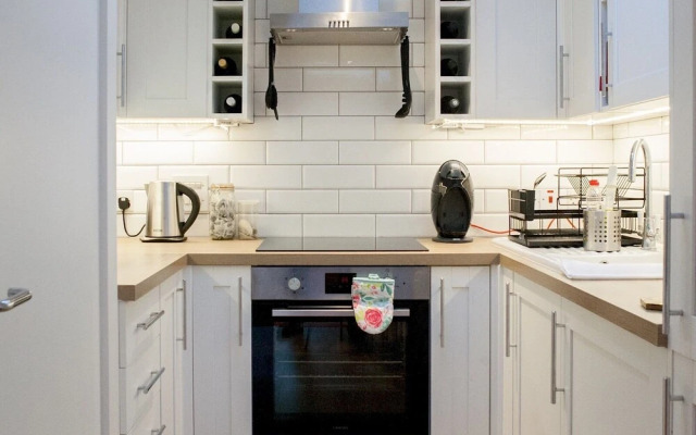 Bright & Modern 1-bedroom Flat in East London