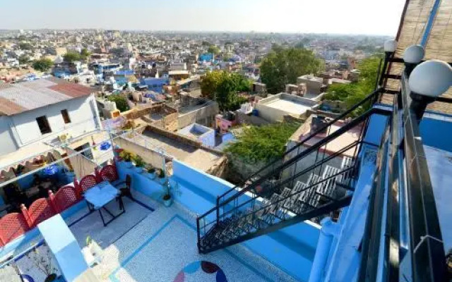 Pushp Guest House