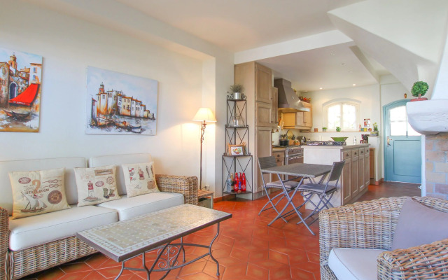 Charming Holiday Home With Terrace