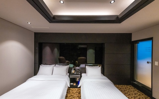 Newchonji Tourist Hotel