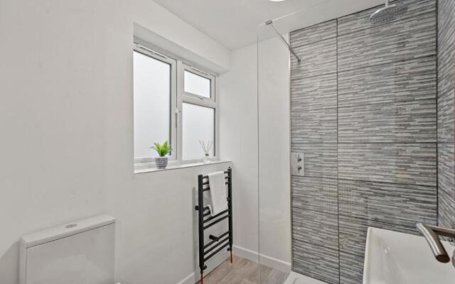 Beautiful 2 Bed Flat in Barnet