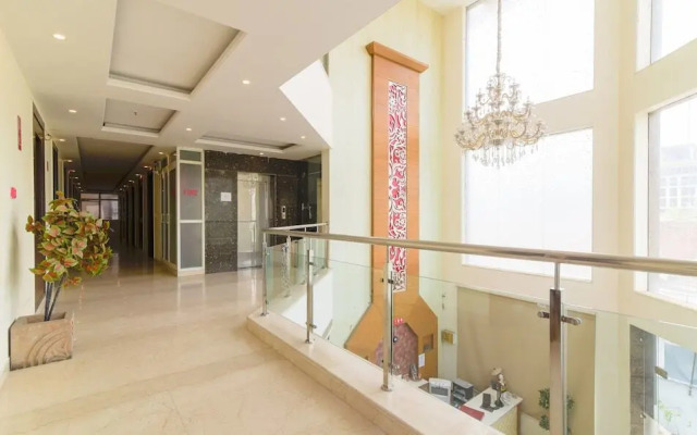 Qcent Gurgaon by Pacific Inn