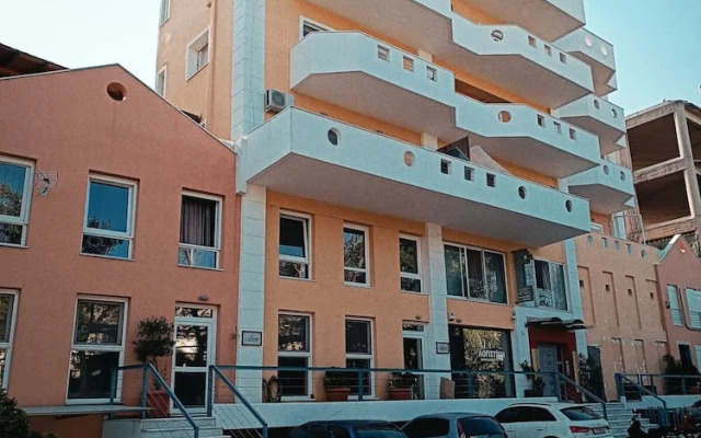 Arethousa City View Nest - Panoramic Views