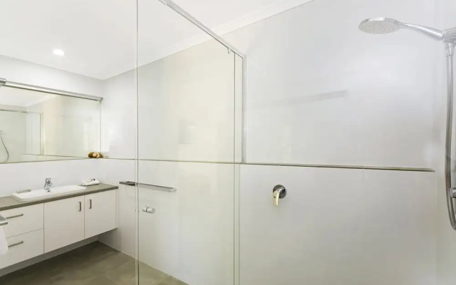 44 Cooran Court
