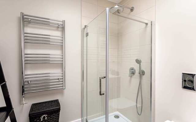 Amazing 2 bed Maida Vale Apartment w/ Patio