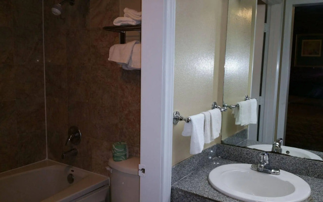 Executive Inn and Suites Waxahachie
