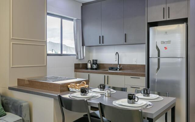 Belo studio p/ famílias em próximo da UFSC SSG225