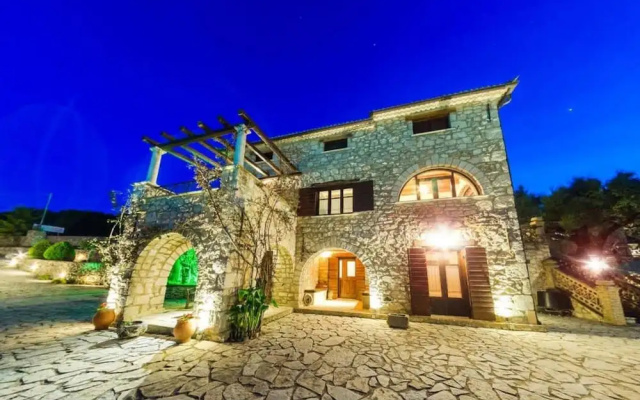 Villa Poseidon - Master Suite In Zante w Pool