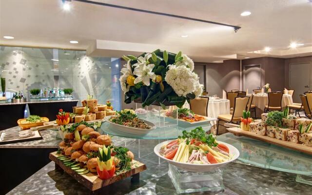 DoubleTree by Hilton Hotel Toronto Downtown