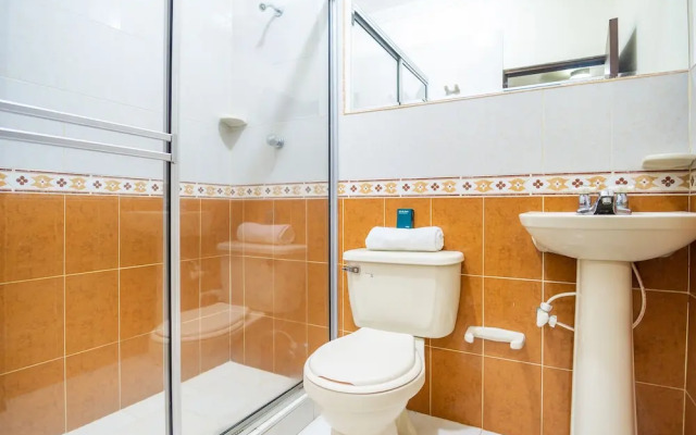 Bugatier ApartaHotel