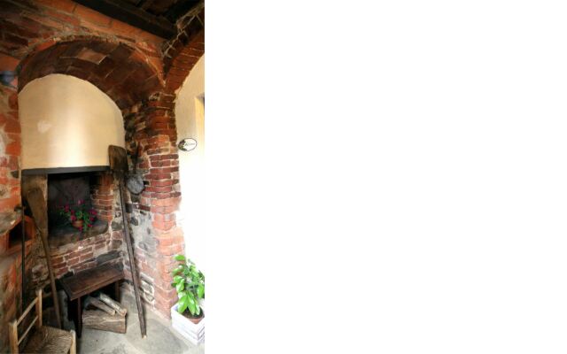 La Villa a Charming Villa With Swimming Pool-la Villa