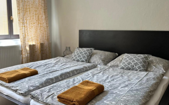 Kovarik Apartments I