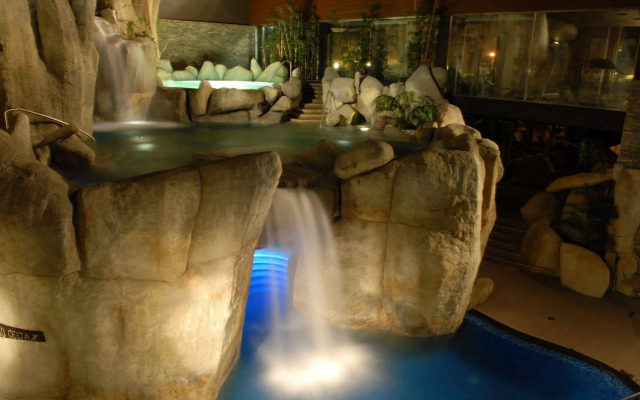 H2otel Congress & Medical Spa