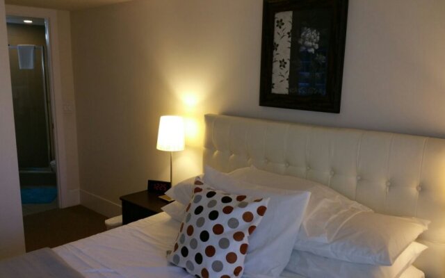 Pelicanstay in Downtown Toronto