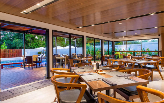 Meridian Adventure Marina Club & Resort
