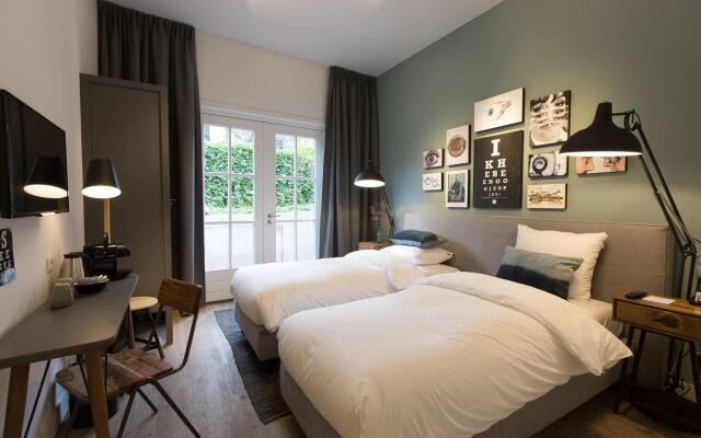 Eye Hotel