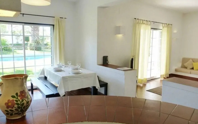 Villa Pelicano AL in Corroios