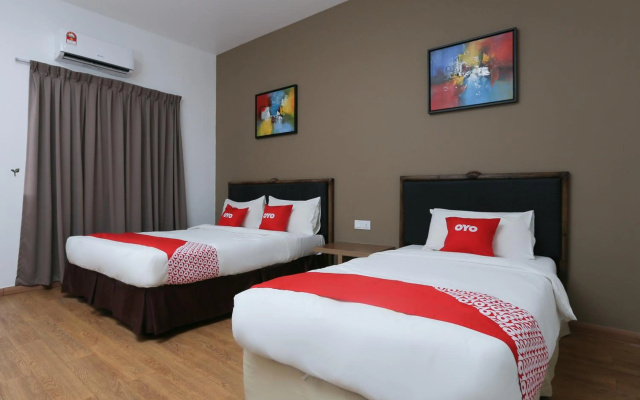 OYO 89915 East Mount Hotel – Guest Rooms – Pontian