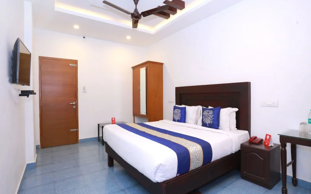 OYO 8964 Malabar Plaza Hotel