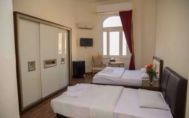 New Grand Royal Hotel