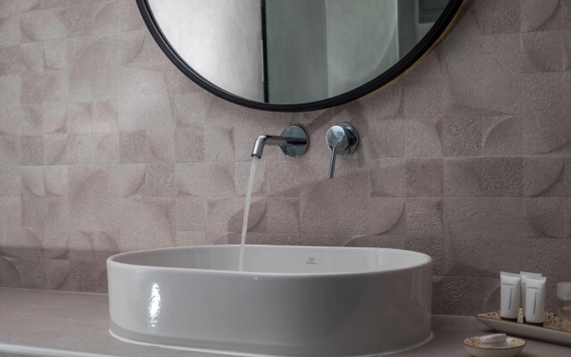 Vanik Suites